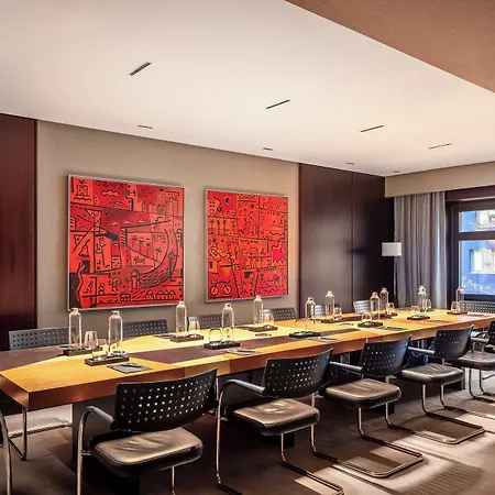 The Artist Grand Of Art Hotel