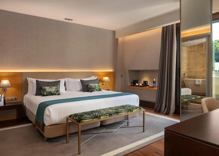 The Artist Grand Of Art Hotel 5*