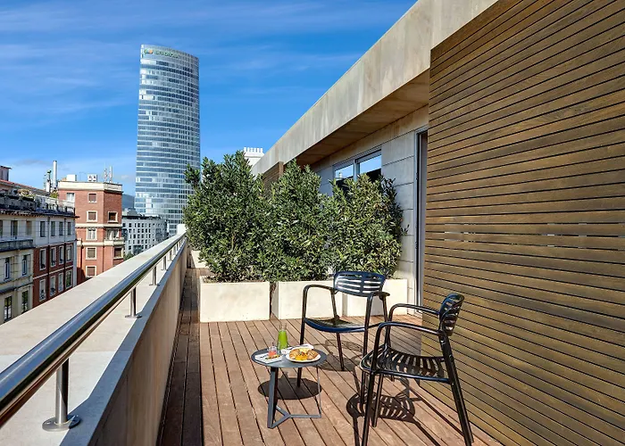 The Artist Grand Of Art Μπιλμπάο