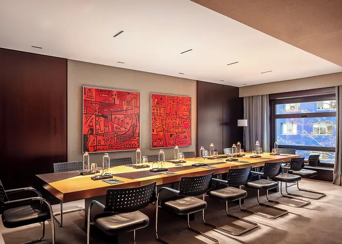 The Artist Grand Of Art Hotel