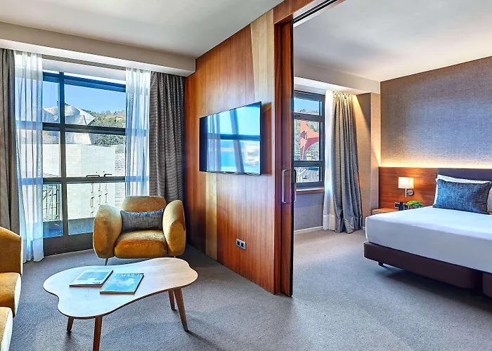 The Artist Grand Of Art Hotel