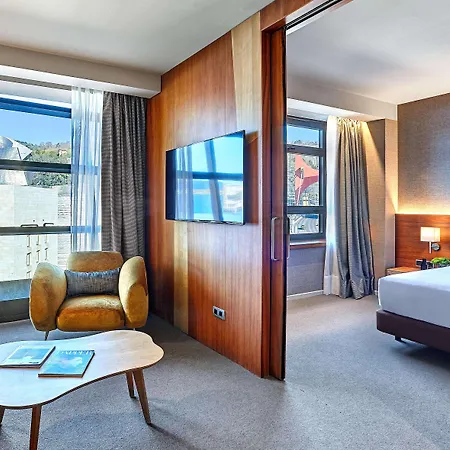 The Artist Grand Of Art Hotel